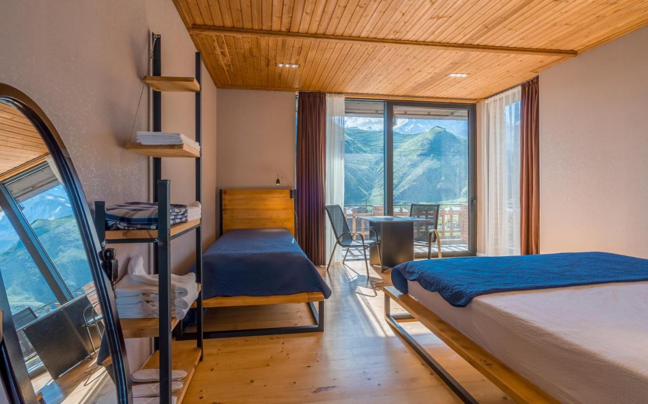 Vache Hotel Kazbegi Exterior photo