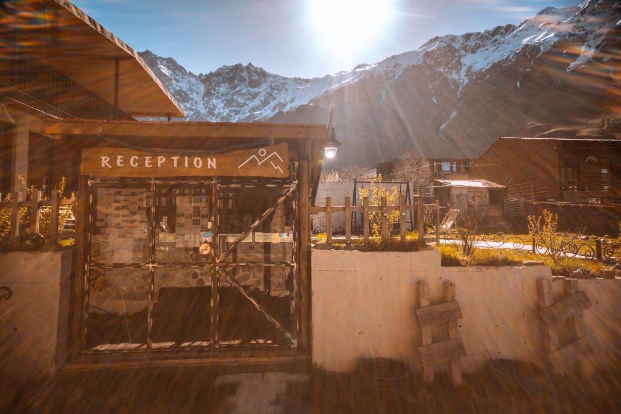 Vache Hotel Kazbegi Exterior photo